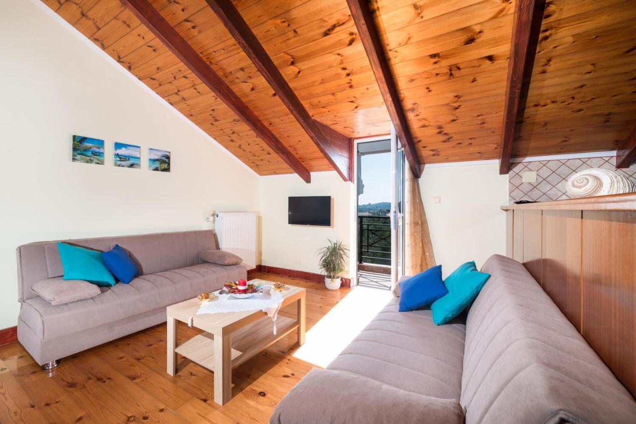 Soso'S Sea View Apartment Plános Buitenkant foto